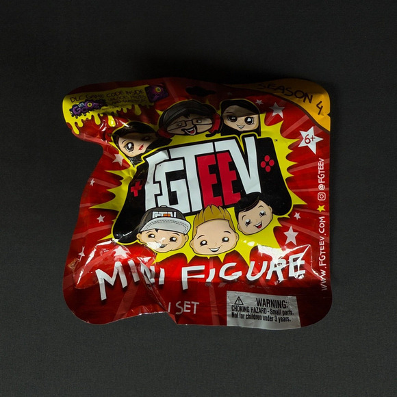 FGTEEV Season 4 Blind Bag Mini figurine (1 figurine) w DLC GAME CODE 2022 new - Picture 1 of 2